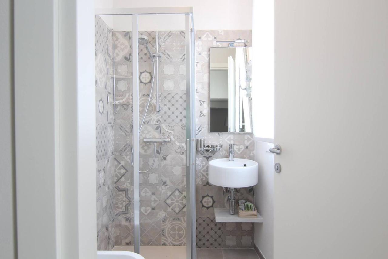 קסטלנואובו דל גארדה Spagnoi Rooms מראה חיצוני תמונה