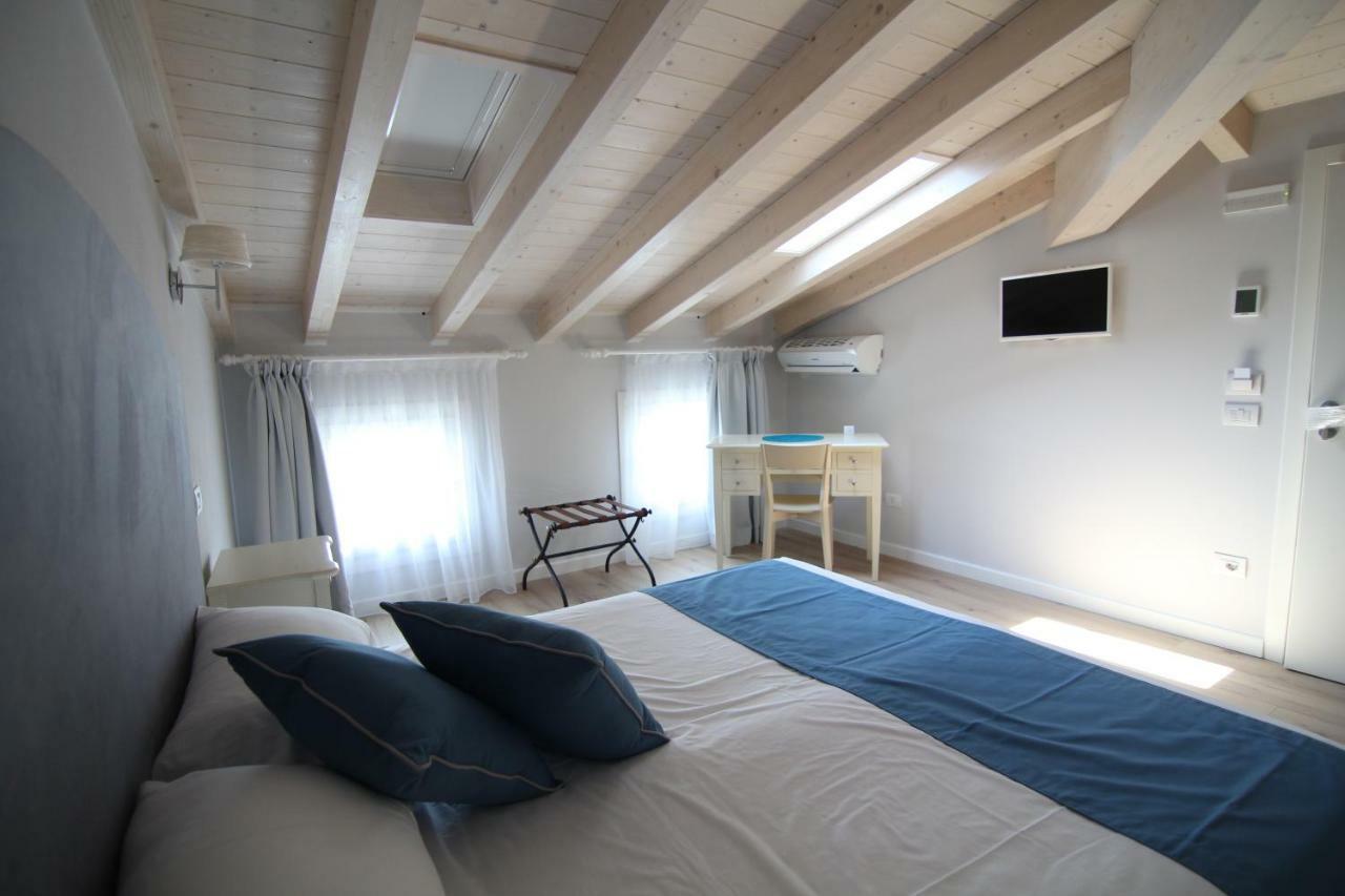 קסטלנואובו דל גארדה Spagnoi Rooms מראה חיצוני תמונה