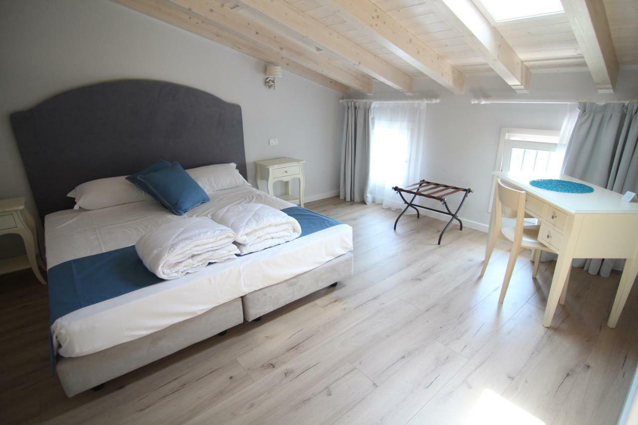 קסטלנואובו דל גארדה Spagnoi Rooms מראה חיצוני תמונה