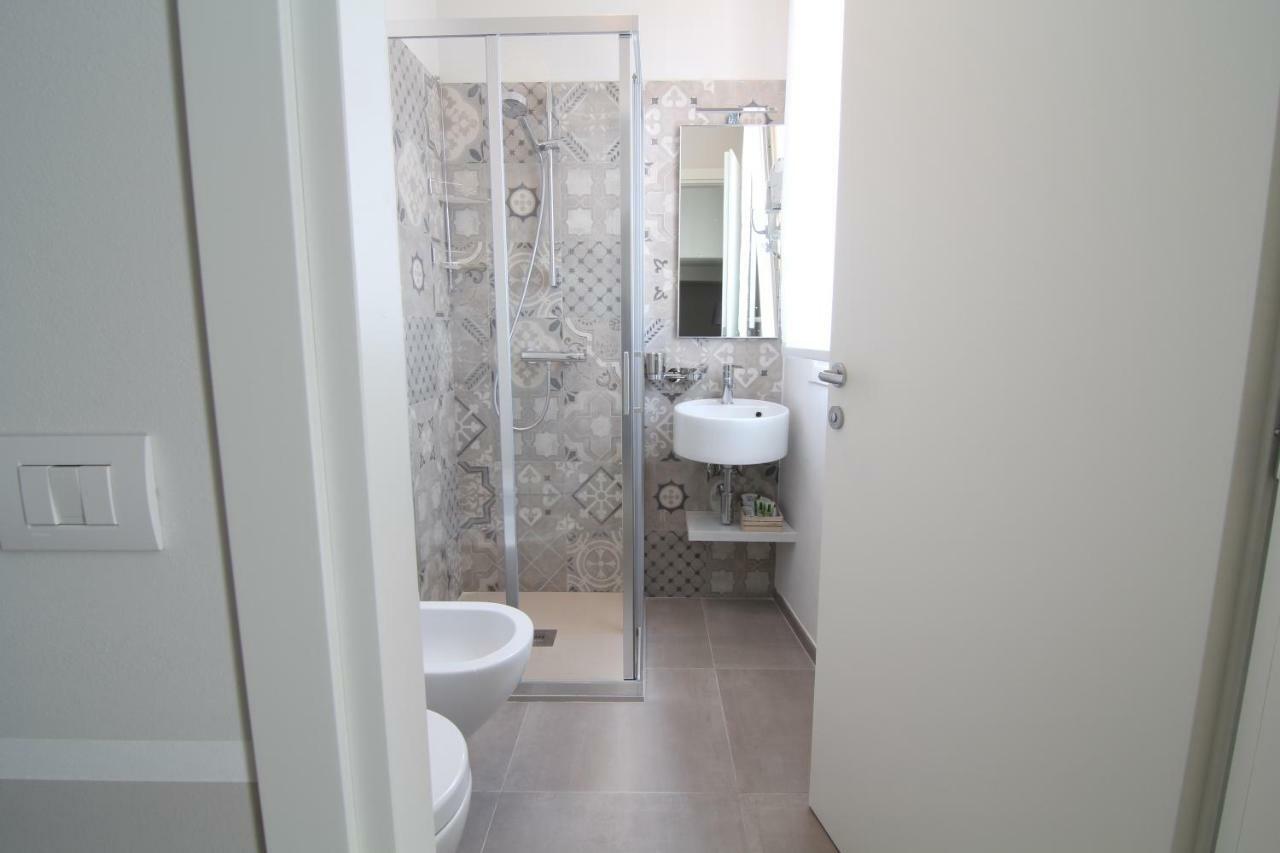 קסטלנואובו דל גארדה Spagnoi Rooms מראה חיצוני תמונה