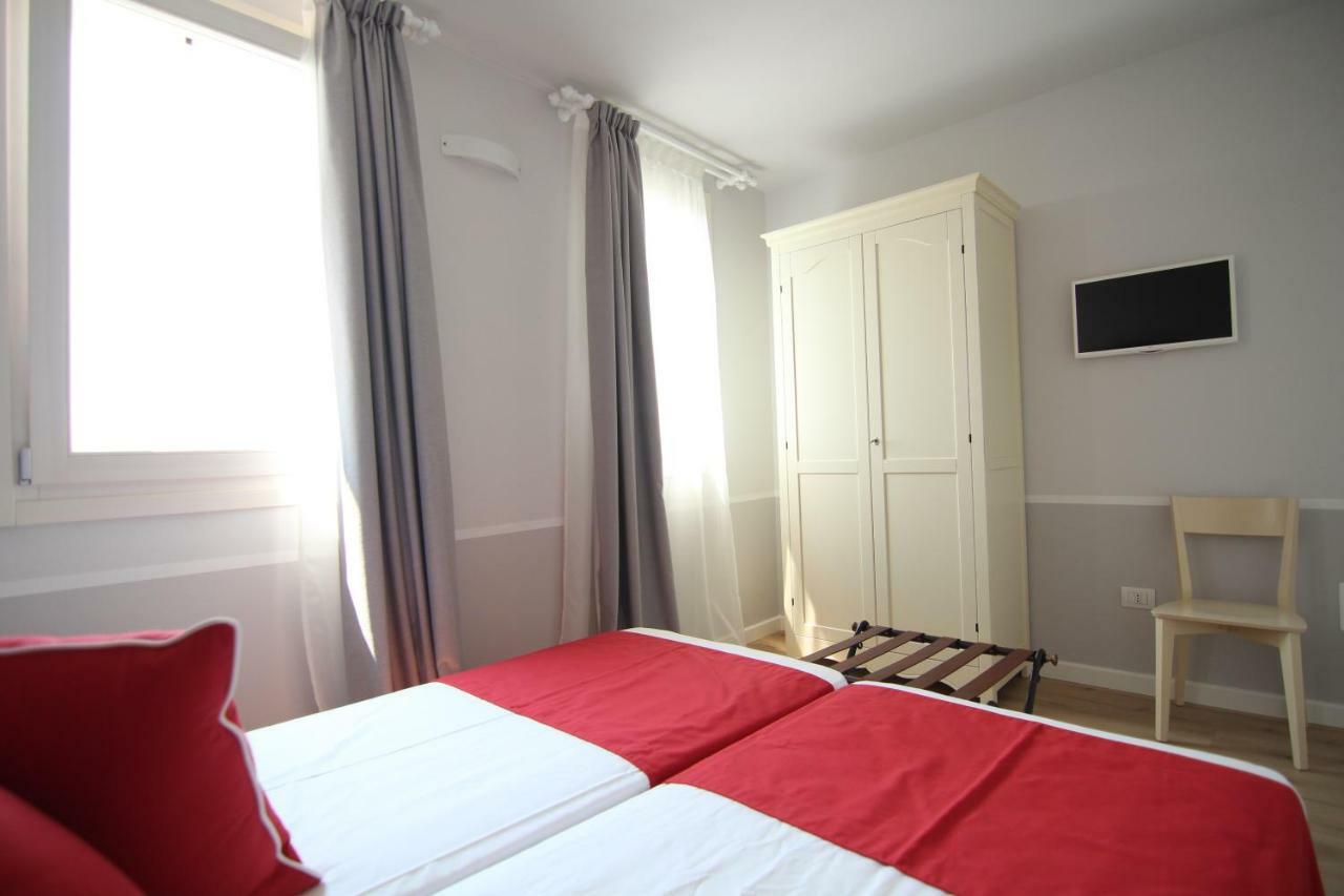 קסטלנואובו דל גארדה Spagnoi Rooms מראה חיצוני תמונה
