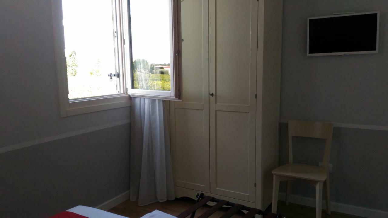 קסטלנואובו דל גארדה Spagnoi Rooms מראה חיצוני תמונה