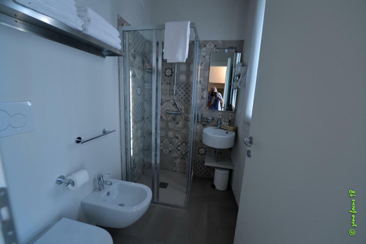 קסטלנואובו דל גארדה Spagnoi Rooms מראה חיצוני תמונה