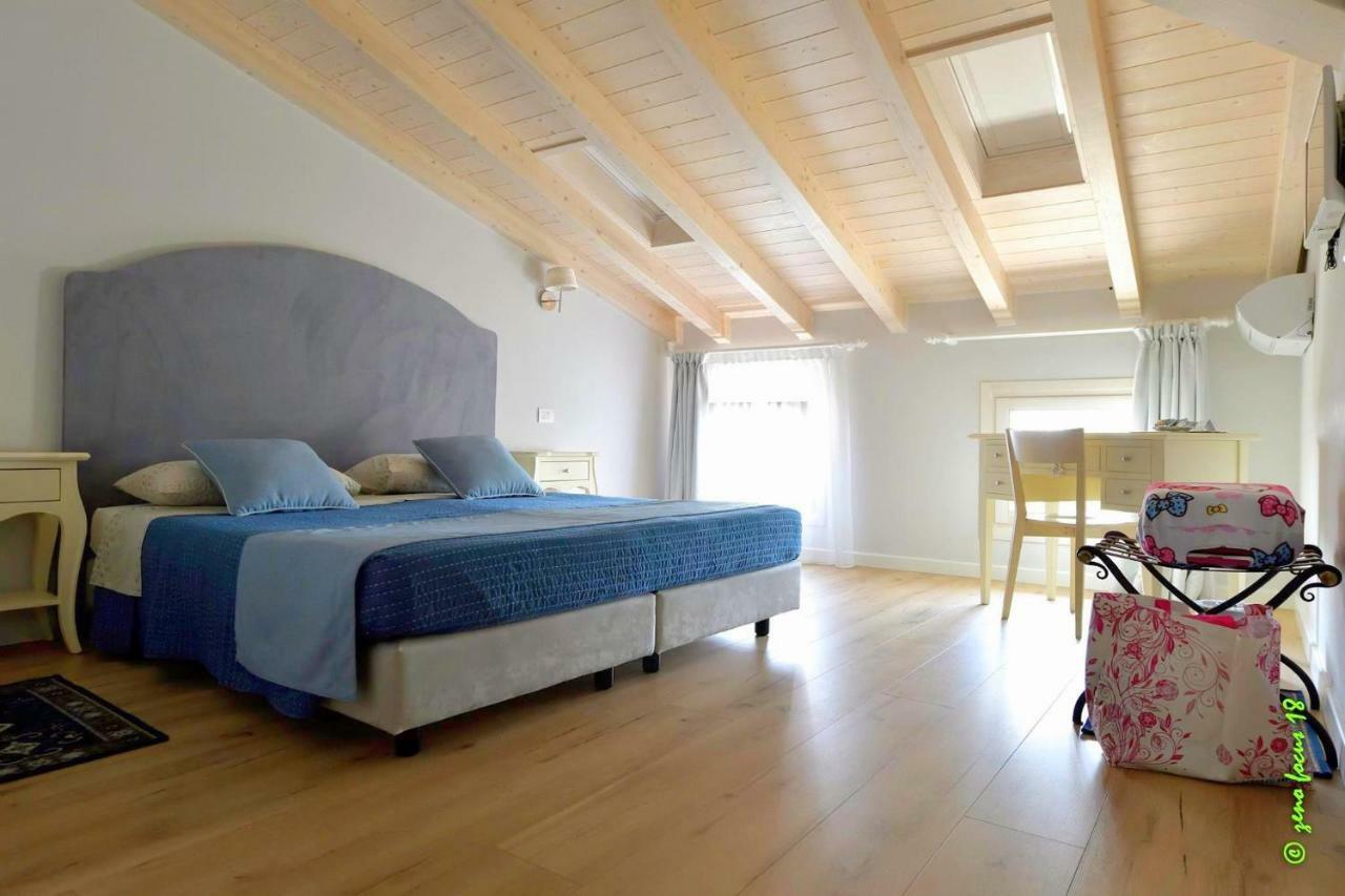 קסטלנואובו דל גארדה Spagnoi Rooms מראה חיצוני תמונה