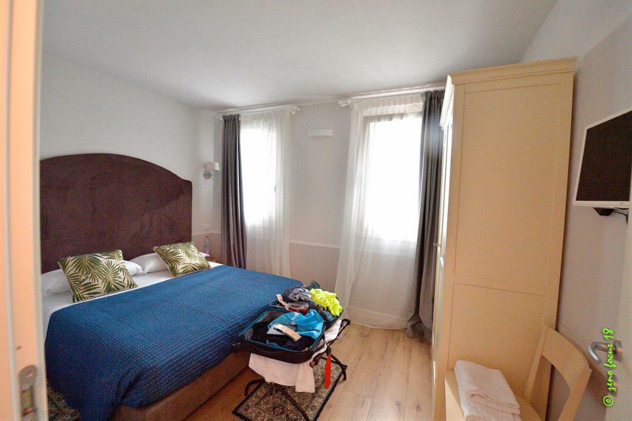 קסטלנואובו דל גארדה Spagnoi Rooms מראה חיצוני תמונה