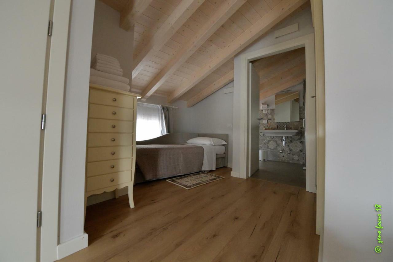קסטלנואובו דל גארדה Spagnoi Rooms מראה חיצוני תמונה